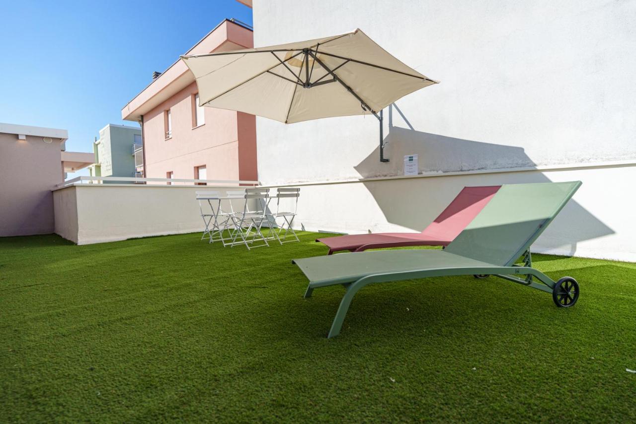 Design Hotel Astra B&B Misano Adriatico Eksteriør bilde